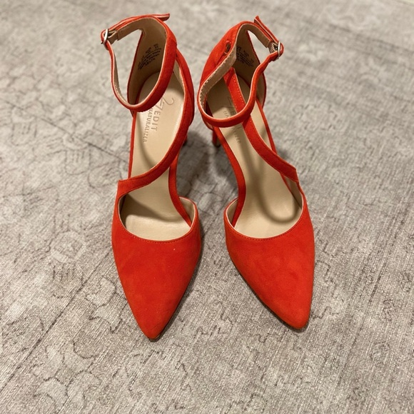 Elegant Red Women's Heels naturalizer size 6 - Picture 7 of 9